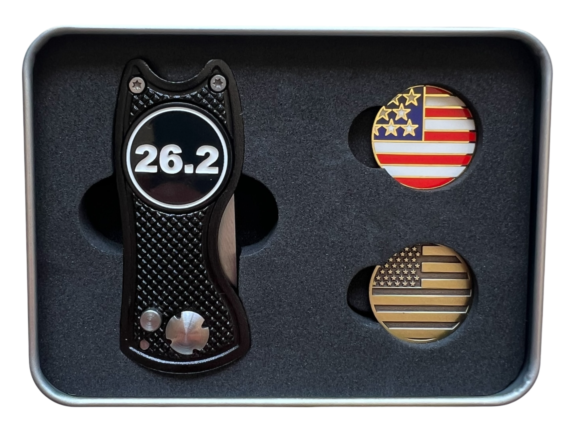 USA Golf Divot Repair Tool Set – Trigger-Action Divot Tool with American Flag Ball Markers, Patriotic Golf Gift