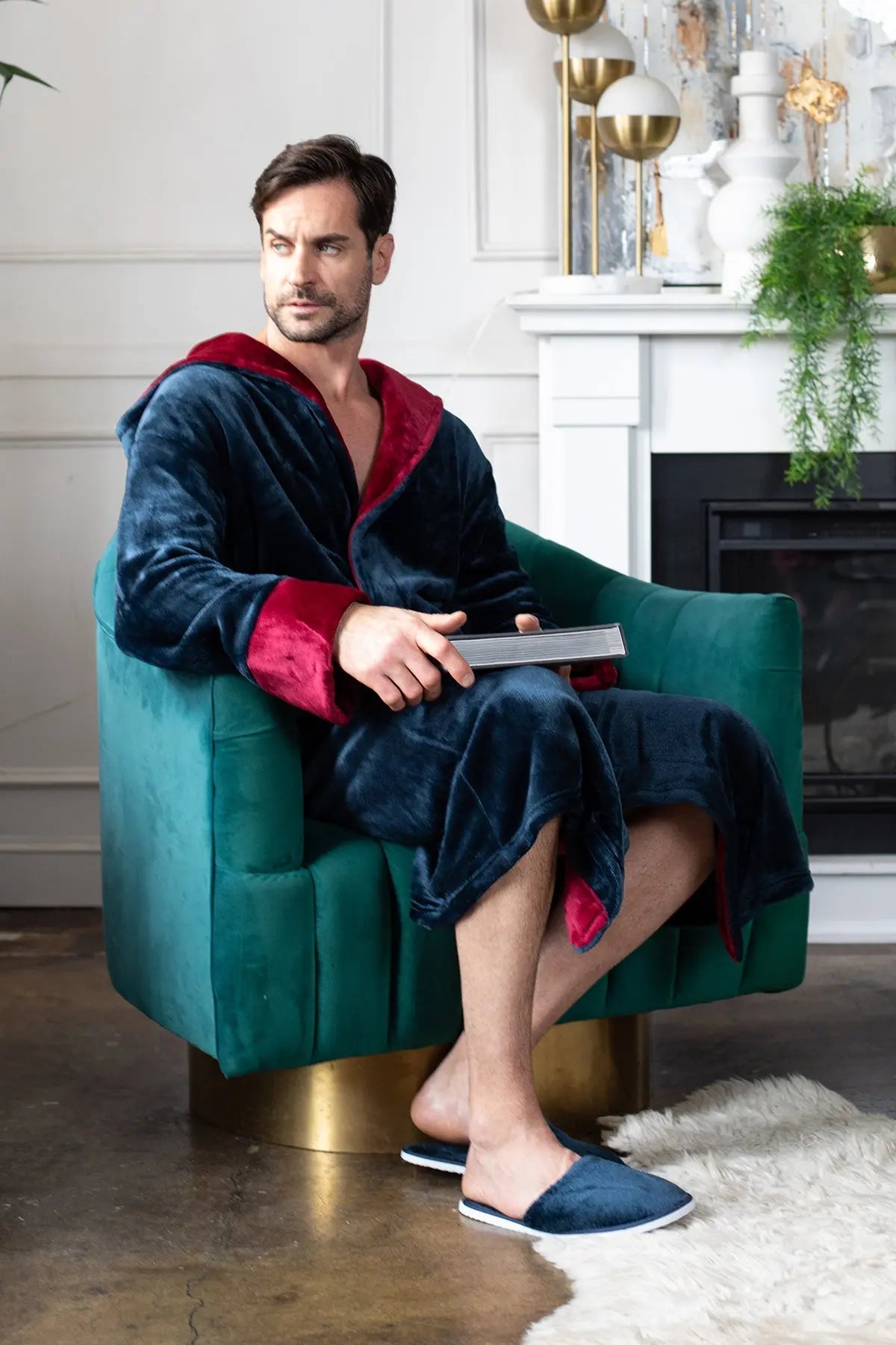 Men’s Hooded Plush Robe – Lightweight Microfiber Bathrobe with Moisture-Wicking Comfort for Home, Spa & Travel