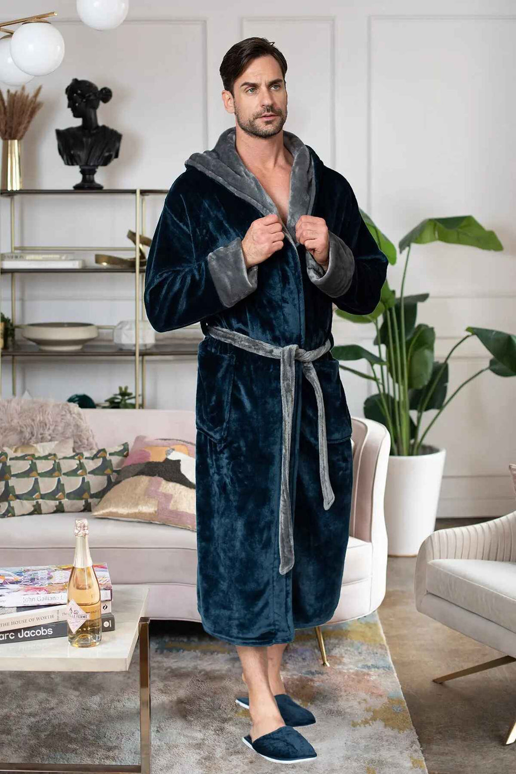 Men’s Hooded Plush Robe – Lightweight Microfiber Bathrobe with Moisture-Wicking Comfort for Home, Spa & Travel