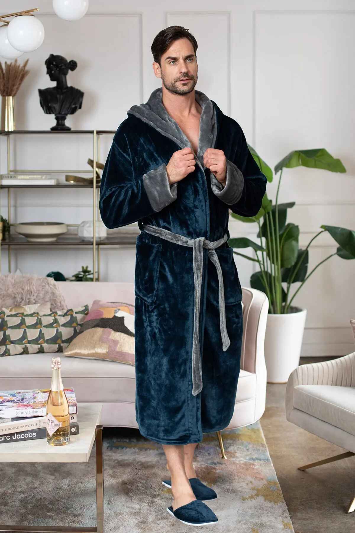 Men’s Hooded Plush Robe – Lightweight Microfiber Bathrobe with Moisture-Wicking Comfort for Home, Spa & Travel
