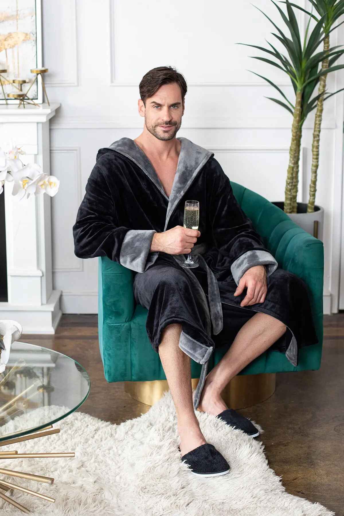 Men’s Hooded Plush Robe – Lightweight Microfiber Bathrobe with Moisture-Wicking Comfort for Home, Spa & Travel