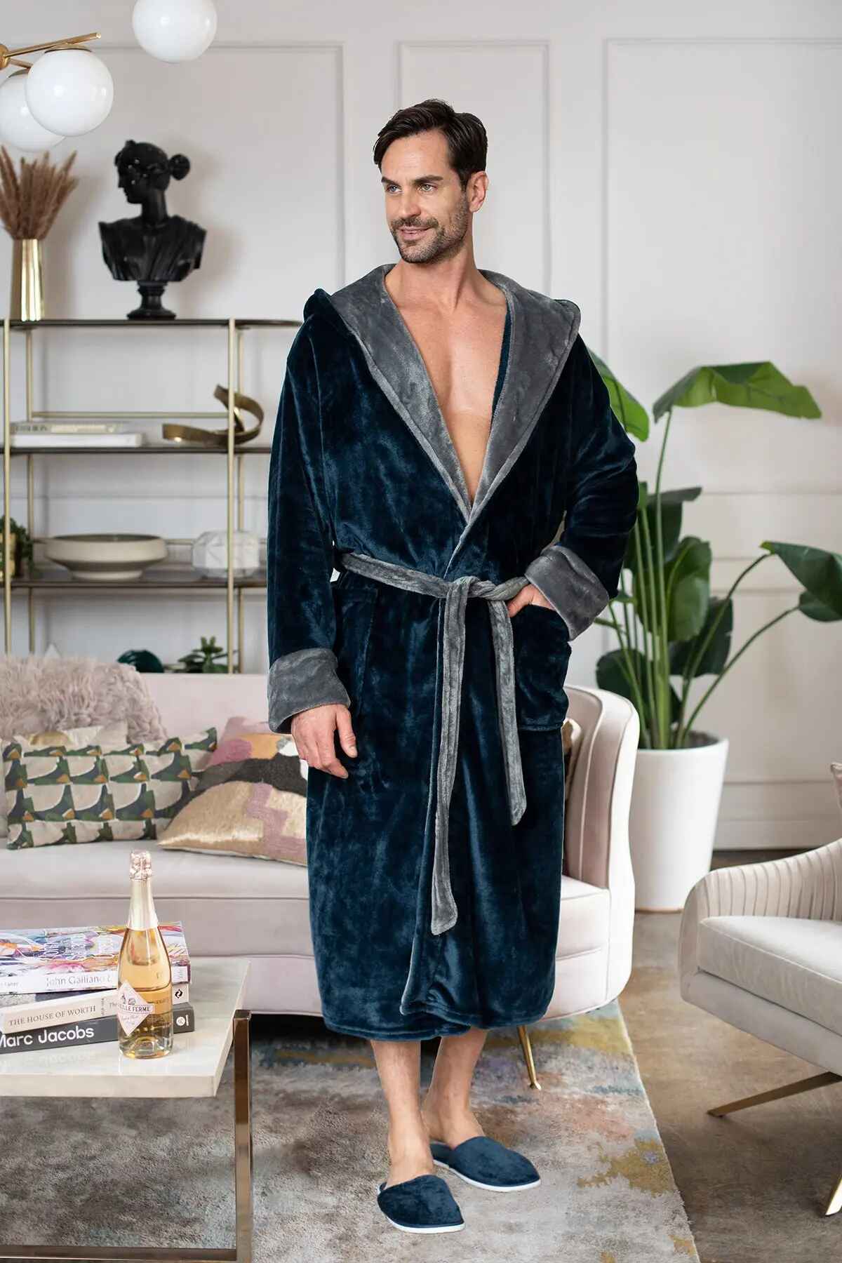Men’s Hooded Plush Robe – Lightweight Microfiber Bathrobe with Moisture-Wicking Comfort for Home, Spa & Travel