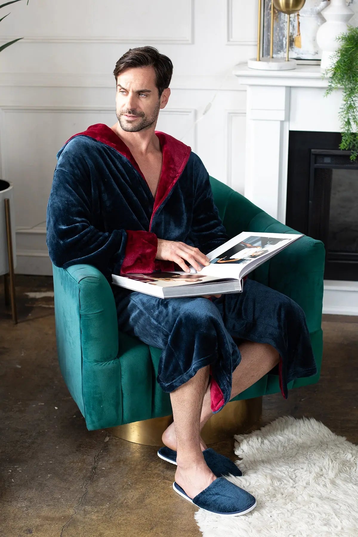 Men’s Hooded Plush Robe – Lightweight Microfiber Bathrobe with Moisture-Wicking Comfort for Home, Spa & Travel