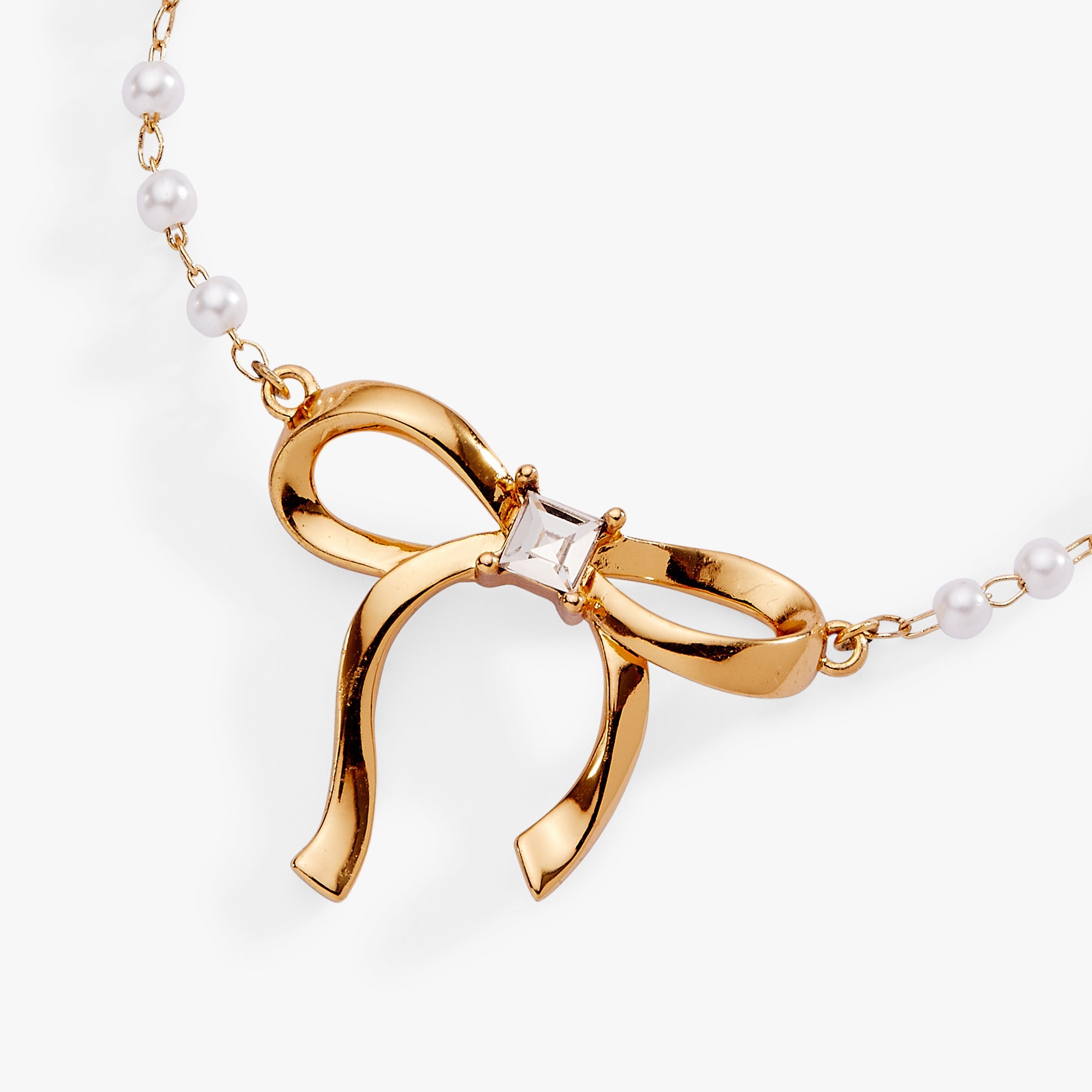Pearl Bolo Bracelet with Gold Bow – Adjustable Pearl Chain Bracelet, Elegant Crystal Accent Jewelry for Women