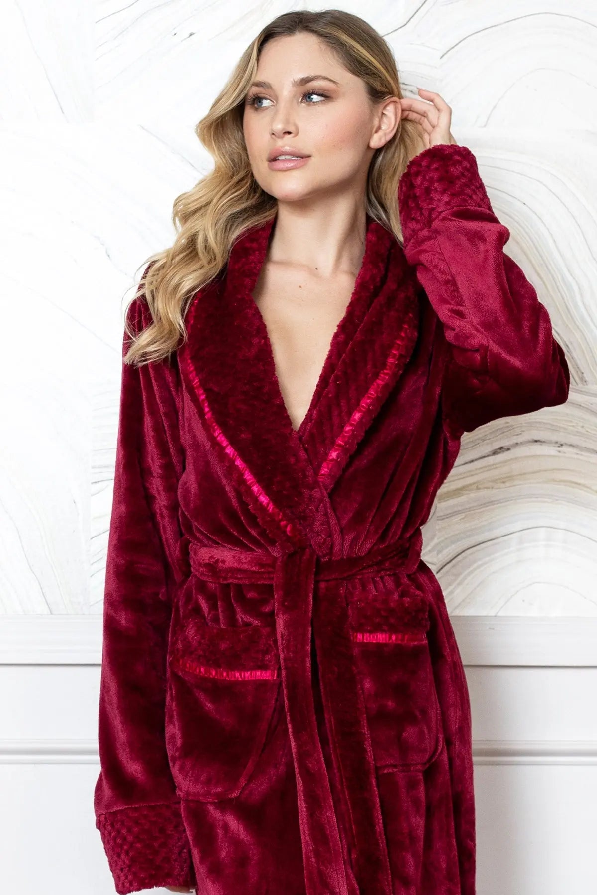 Women’s Plush Robe – Luxury CloudSoft Microfiber Bathrobe, Lightweight Cozy Valentine’s Day Gift for Her