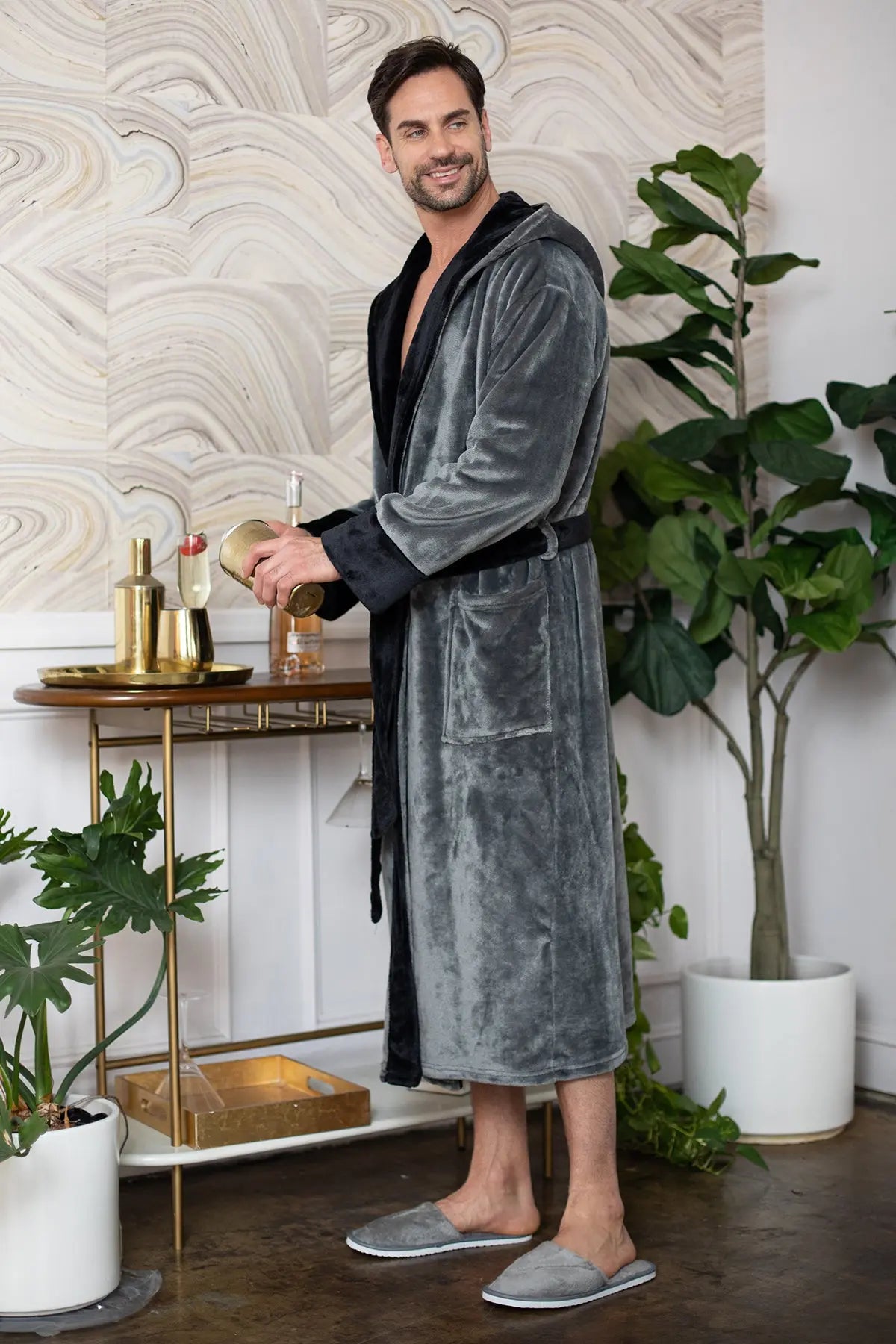 Men’s Hooded Plush Robe – Lightweight Microfiber Bathrobe with Moisture-Wicking Comfort for Home, Spa & Travel
